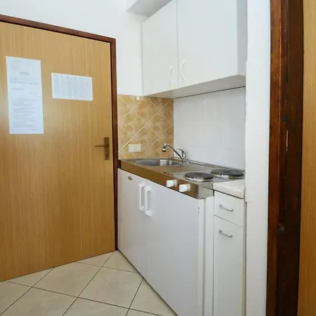 Cozy With Shared Pool Mazurija