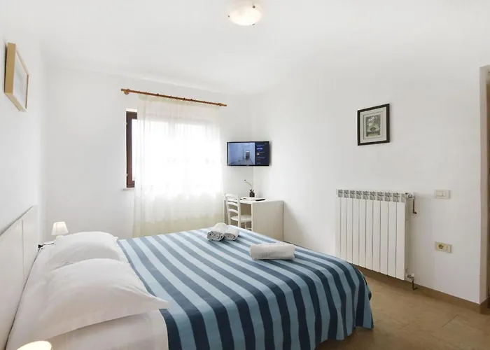 Apartman Cozy With Shared Pool *